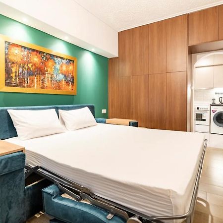 Cute Tiny Apartment In The Heart Of Flisvos Atene Esterno foto